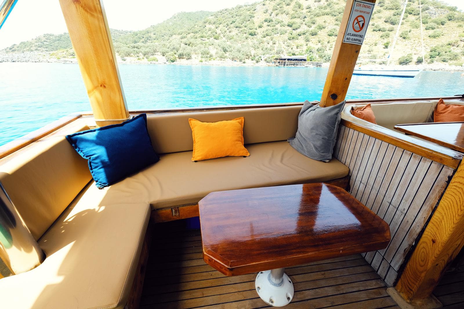 Fethiye'de 14 Metrelik Konforlu Tekne ile Gezi ve Yüzme Keyfi 22