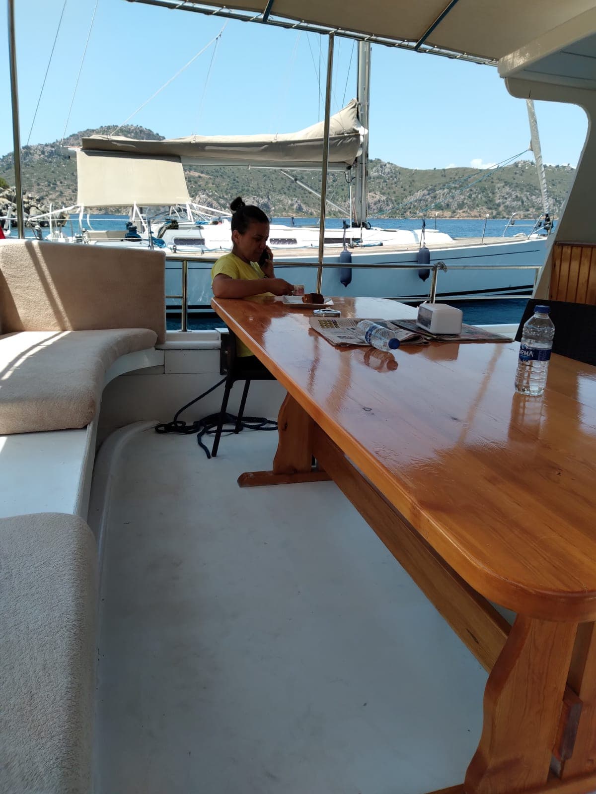 Marmaris'te Lüks 12 Metrelik Tekne Kiralama: 8 Kişilik Unutulmaz Günbatımı ve Koy Turları 6