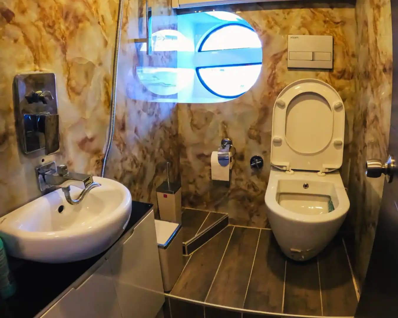 Alanya'da Lüks Bir Tatil, 4 Kabinli, 8 Kişilik Motoryat 24