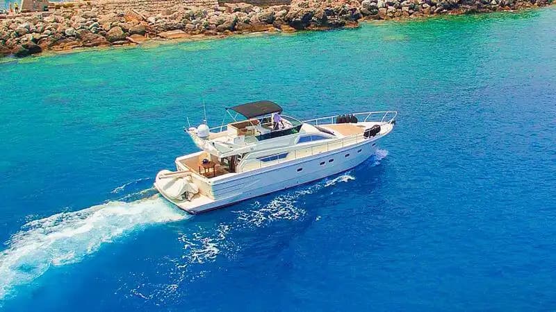 Alanya'da 3 Kabinli, 6 Kişilik Konforlu Motoryat ile Mavi Yolculuk 2