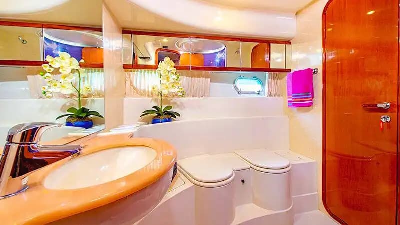 Alanya'da 3 Kabinli, 6 Kişilik Konforlu Motoryat ile Mavi Yolculuk 16
