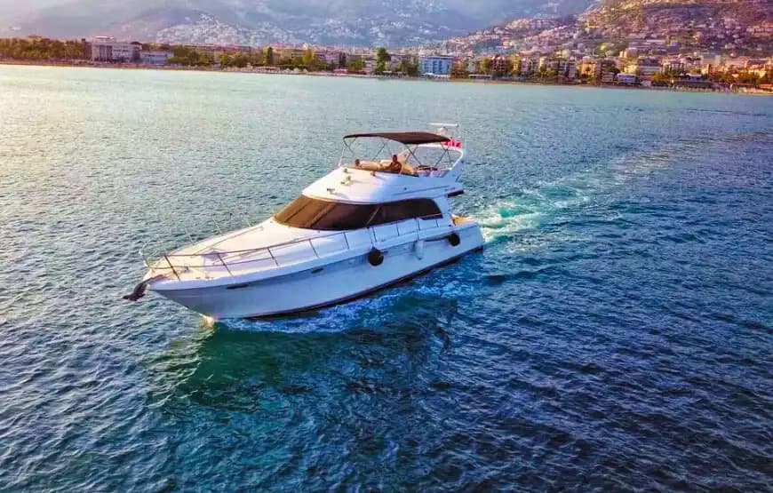 Alanya'nın Büyüleyici Maviliklerine Eşsiz Deneyim İçin Özel Tekne 6