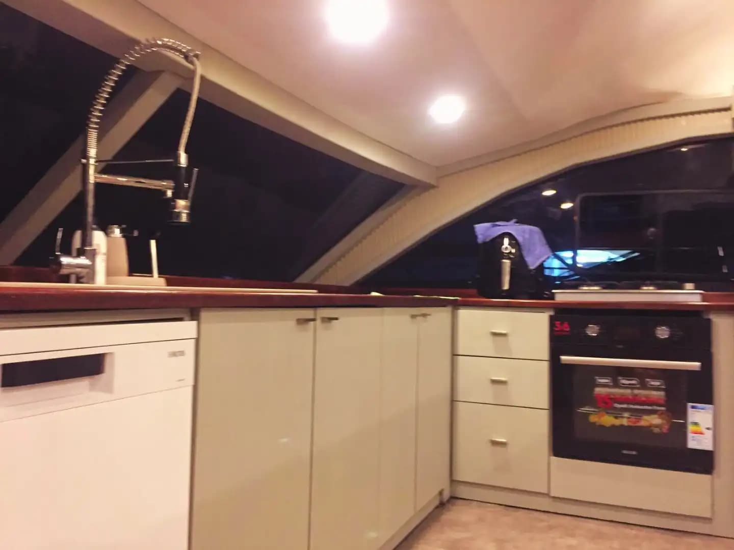 Antalya'da Özel Yapım Günübirlik veya Saatlik 19 Metre Motoryat 20