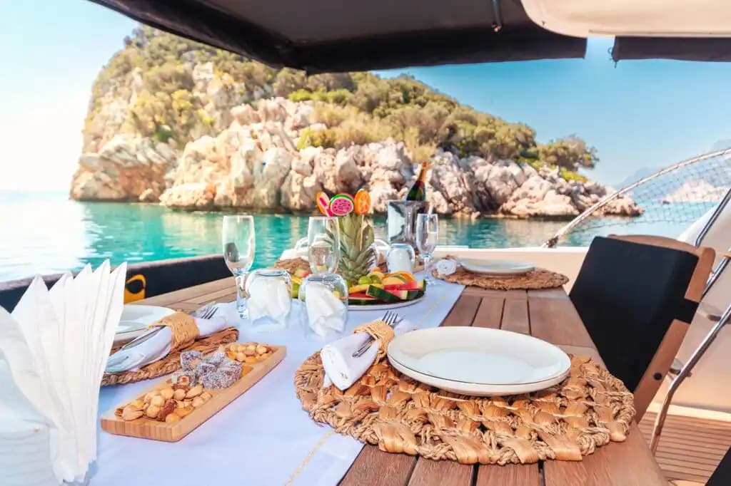 Antalya Princess Motoryat ile Lüks Konaklamalı Mavi Yolculuk ve Özel Organizasyonlar 6