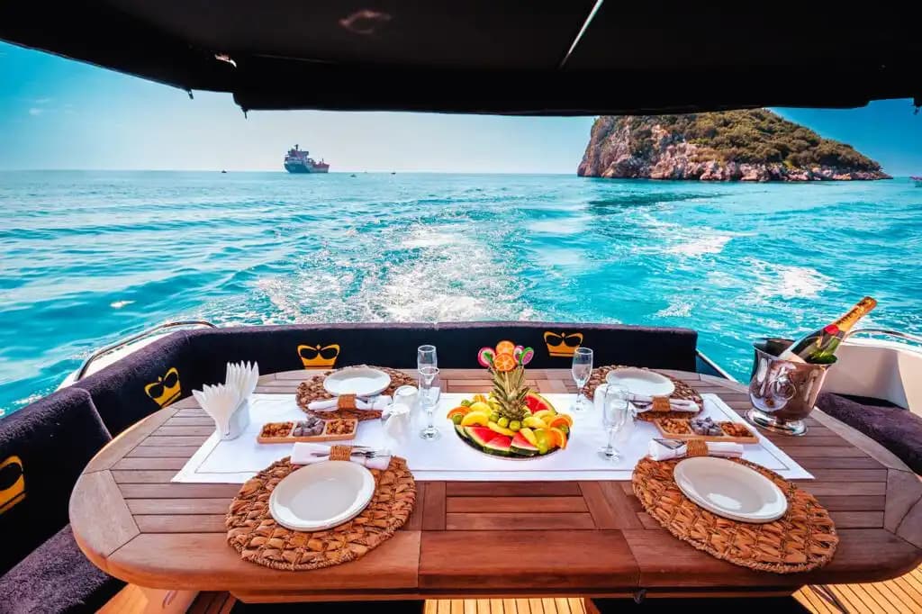 Antalya Princess Motoryat ile Lüks Konaklamalı Mavi Yolculuk ve Özel Organizasyonlar