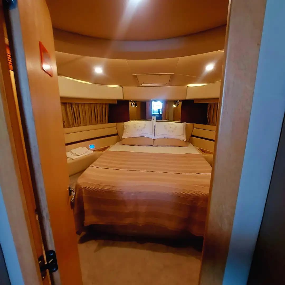 Antalya Ferretti Marka 21 Metre Lüks Motoryat ile Konforlu Eşsiz Deneyim 22