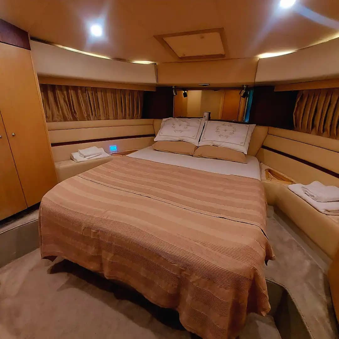 Antalya Ferretti Marka 21 Metre Lüks Motoryat ile Konforlu Eşsiz Deneyim 20