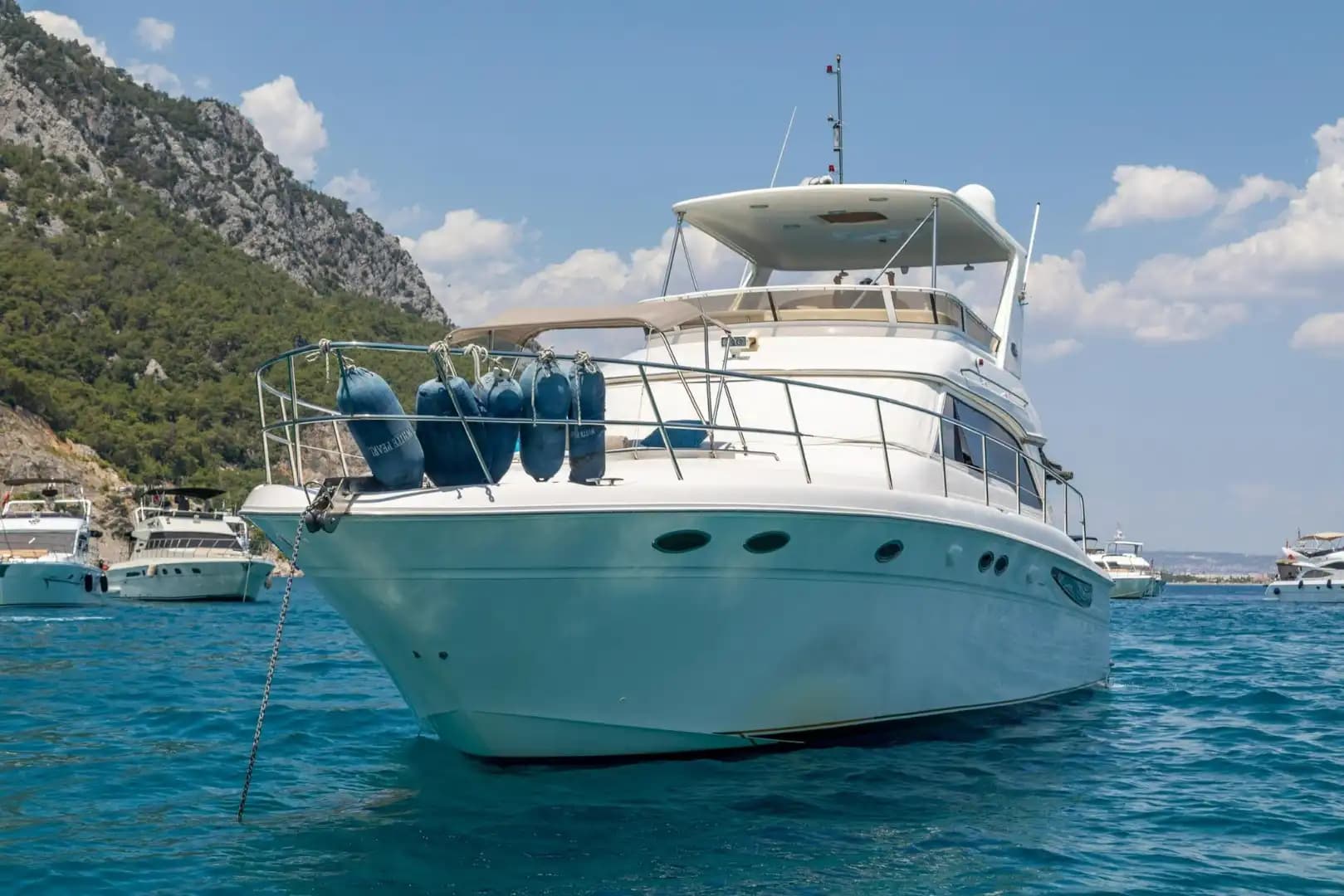 Antalya'da Özel Motoryat Kiralama | Searay Marka Günlük Tur ve Sunset Turu - Yatta Evlilik Yıldönümü