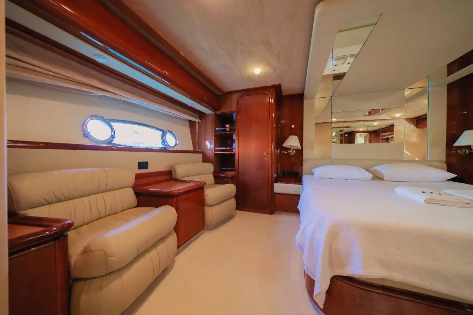 Antalya'da Ferretti 25 Metre Lüks Yat ile Özel Organizasyonlar ve Mavi Yolculuk 20