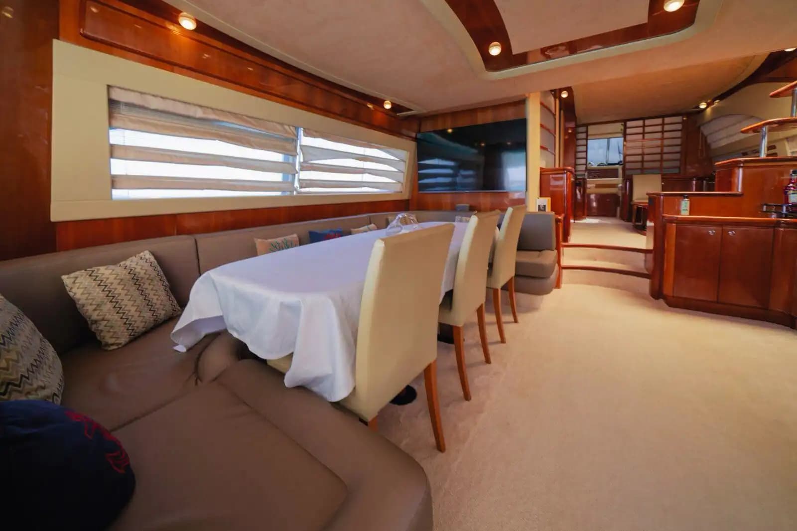 Antalya'da Ferretti 25 Metre Lüks Yat ile Özel Organizasyonlar ve Mavi Yolculuk 17