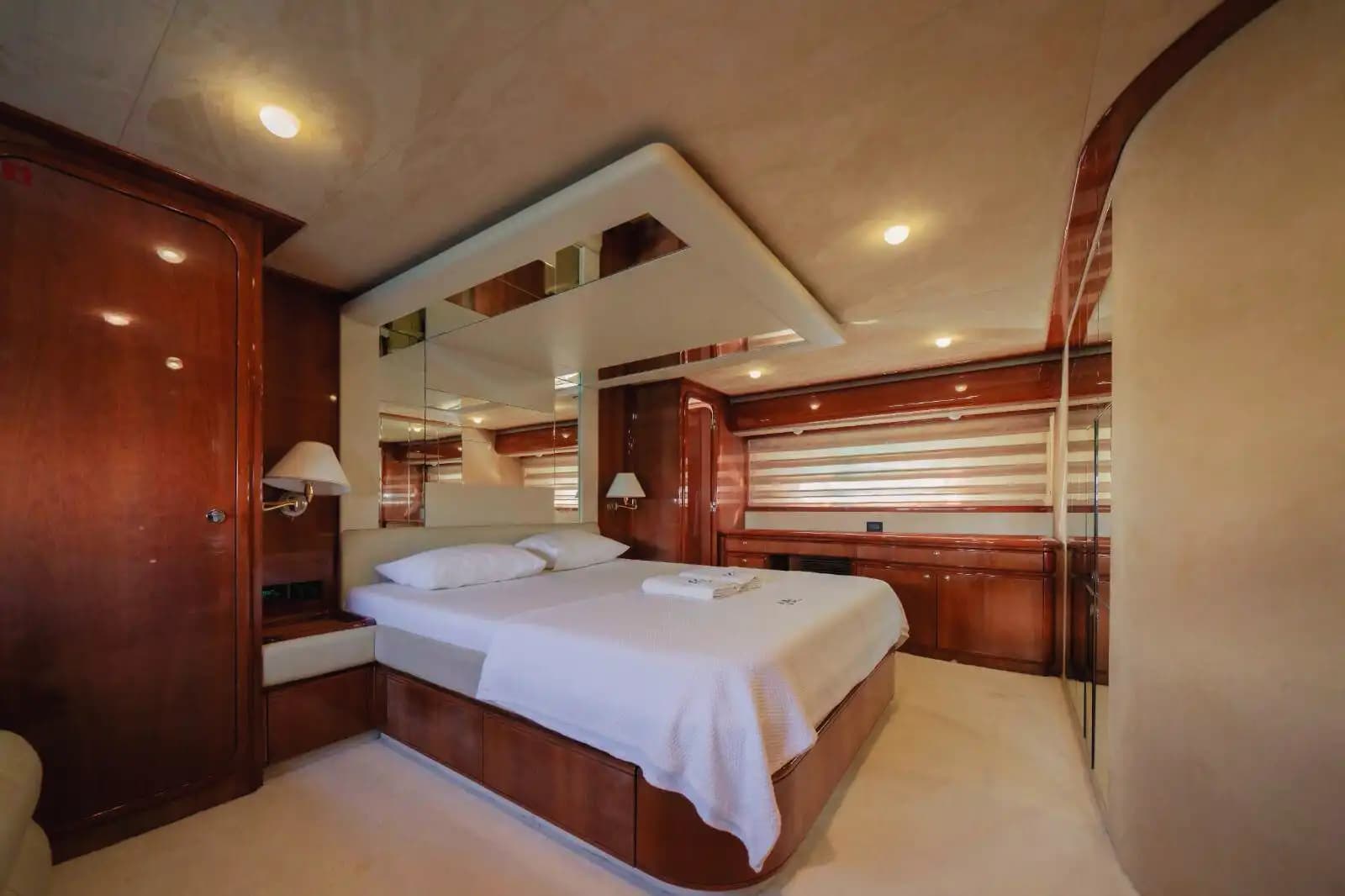Antalya'da Ferretti 25 Metre Lüks Yat ile Özel Organizasyonlar ve Mavi Yolculuk 21