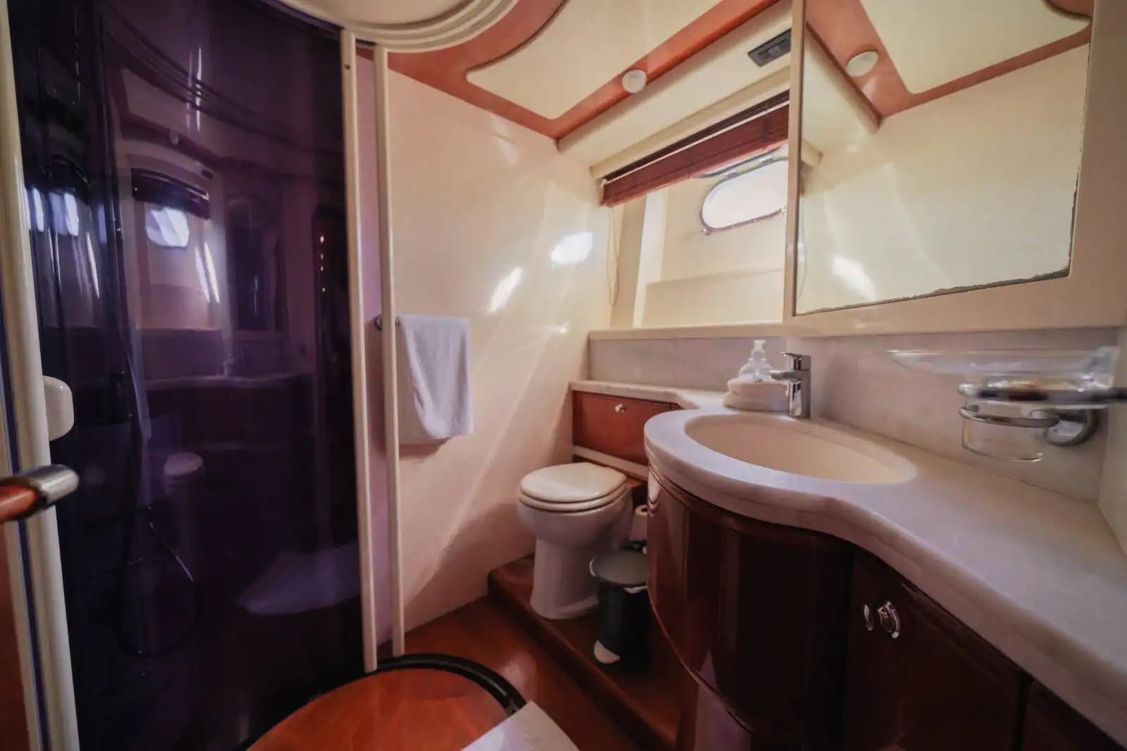 Antalya'da Ferretti 25 Metre Lüks Yat ile Özel Organizasyonlar ve Mavi Yolculuk 26