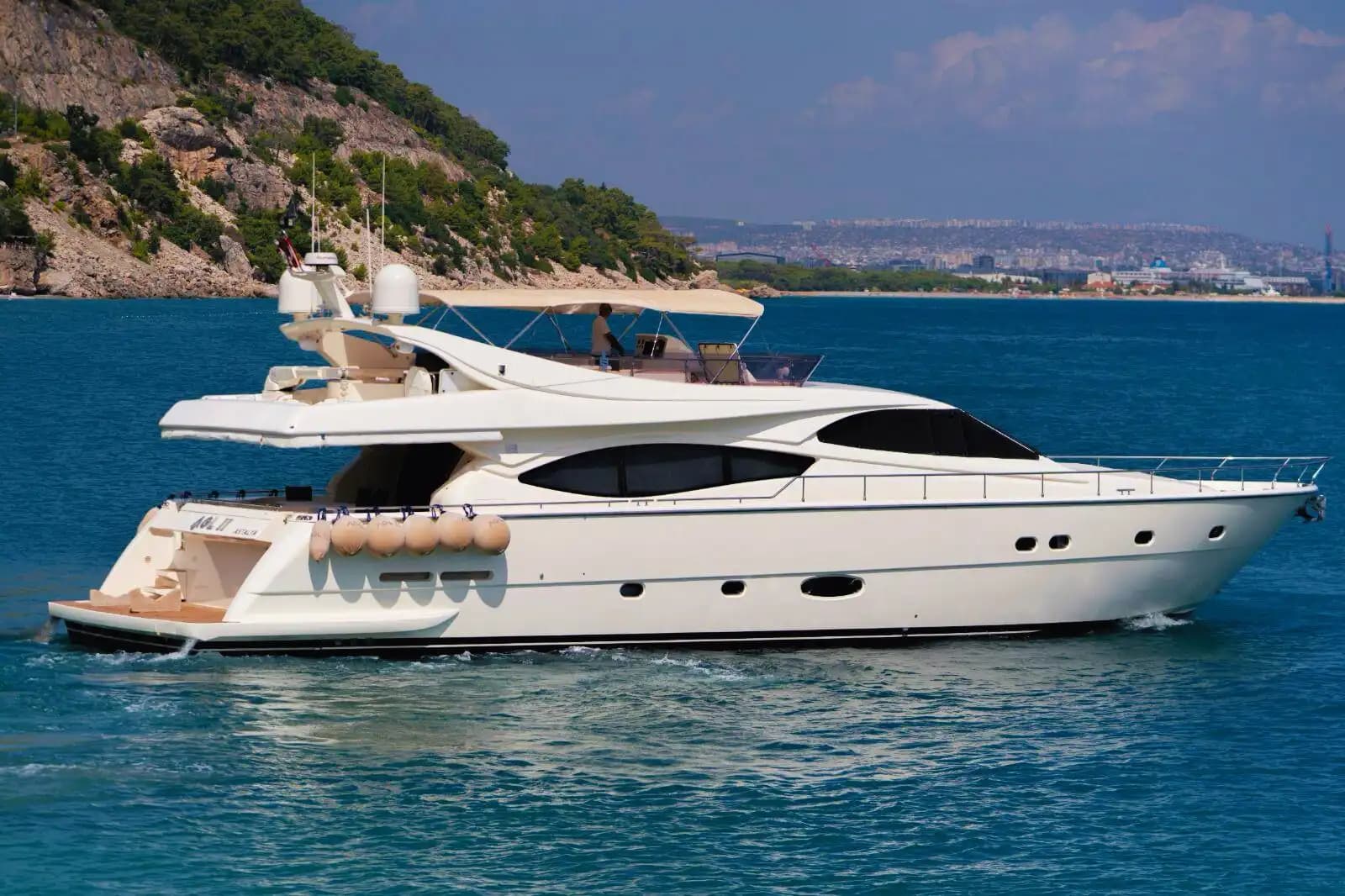 Antalya'da Ferretti 25 Metre Lüks Yat ile Özel Organizasyonlar ve Mavi Yolculuk 6
