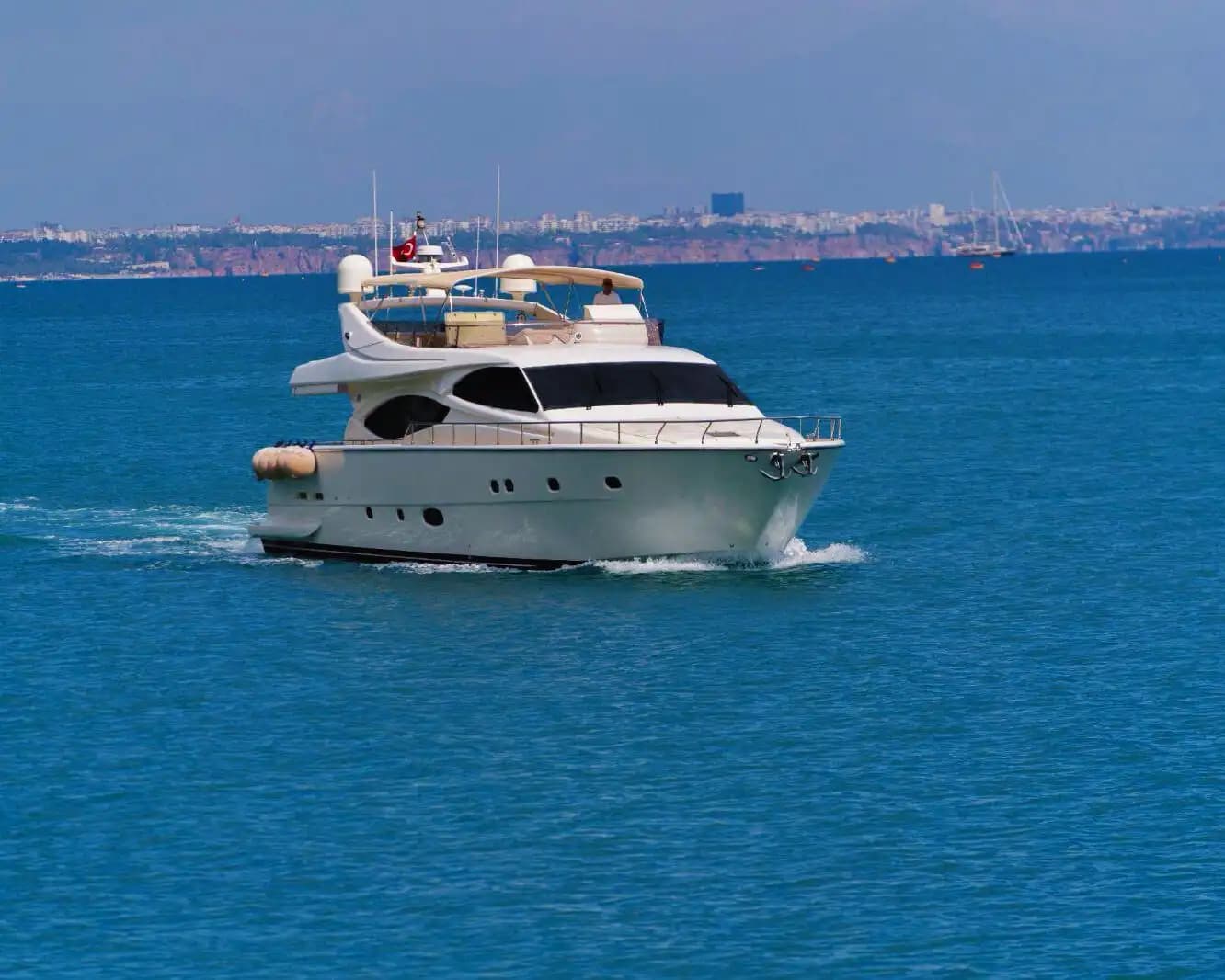 Antalya'da Ferretti 25 Metre Lüks Yat ile Özel Organizasyonlar ve Mavi Yolculuk 2