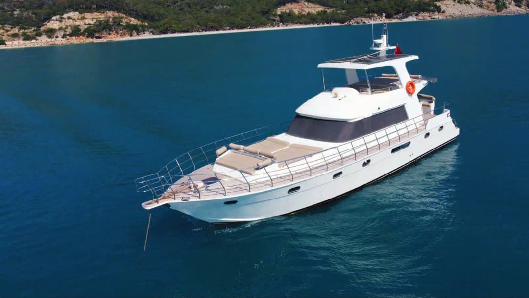 Antalya'da 2 Kabinli Özel Yapım Motoryat : 19,5 Metre Lüks Tekne Kiralama