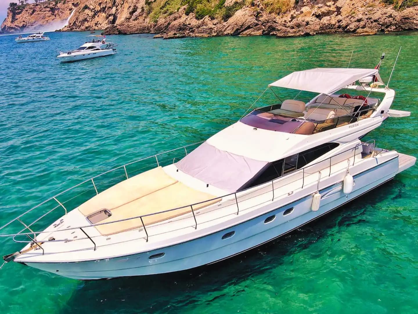 Antalya'da Princess 15 Metre Motoryat ile Gezi, Yüzme ve Özel Partiler 2