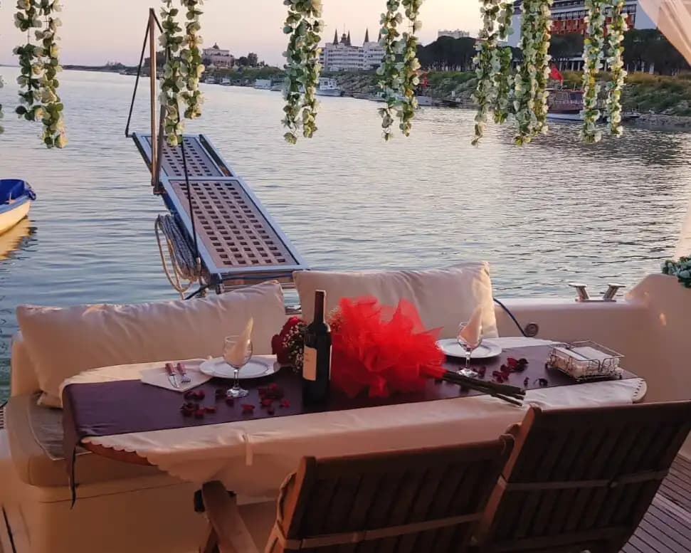 Antalya'da Princess 15 Metre Motoryat ile Gezi, Yüzme ve Özel Partiler 6