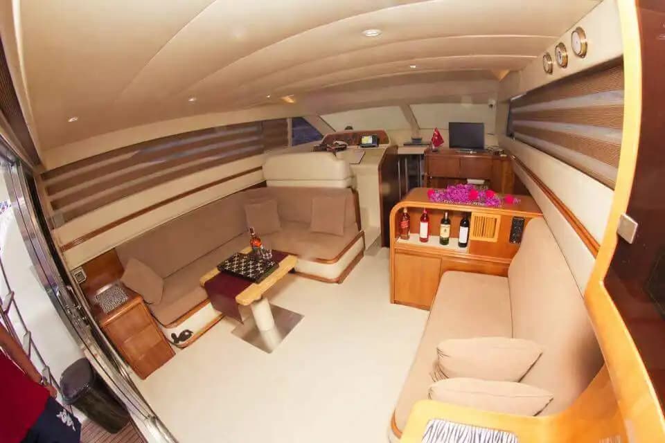 Antalya'da Princess 15 Metre Motoryat ile Gezi, Yüzme ve Özel Partiler 7