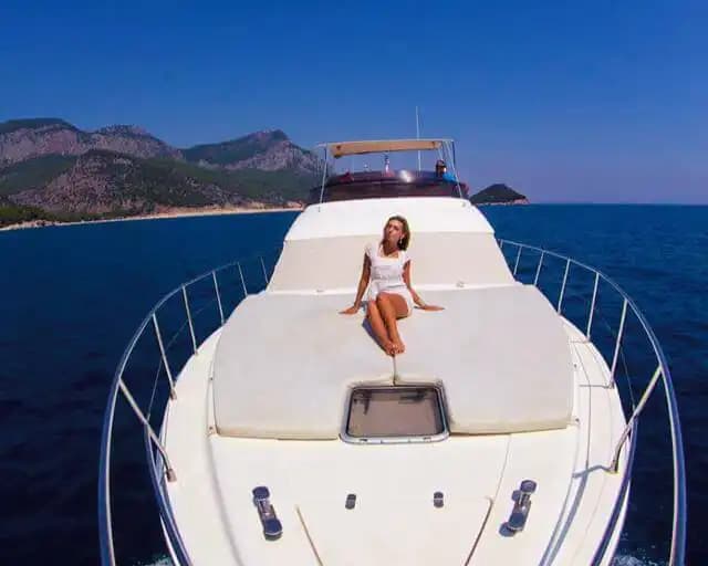 Antalya'da Princess 15 Metre Motoryat ile Gezi, Yüzme ve Özel Partiler 5