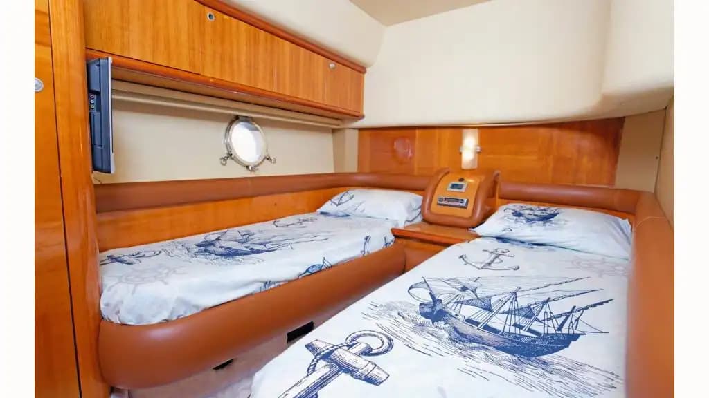 Azimut 17 Metre Lüks Yat ile  Antalya'nın Turkuaz Sularında Gezi, Yüzme ve Çok Özel Organizasyonlar 19