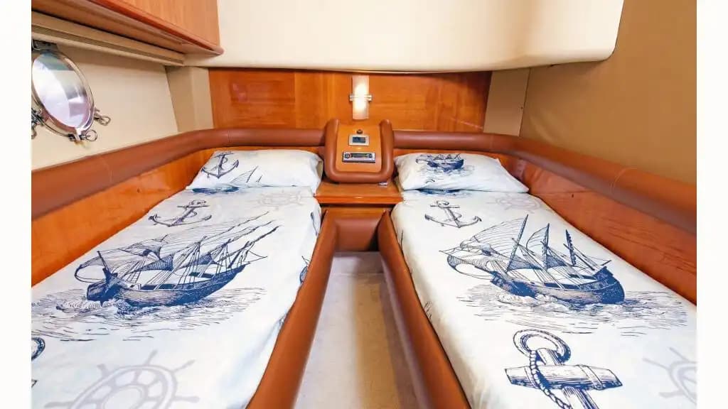 Azimut 17 Metre Lüks Yat ile  Antalya'nın Turkuaz Sularında Gezi, Yüzme ve Çok Özel Organizasyonlar 20
