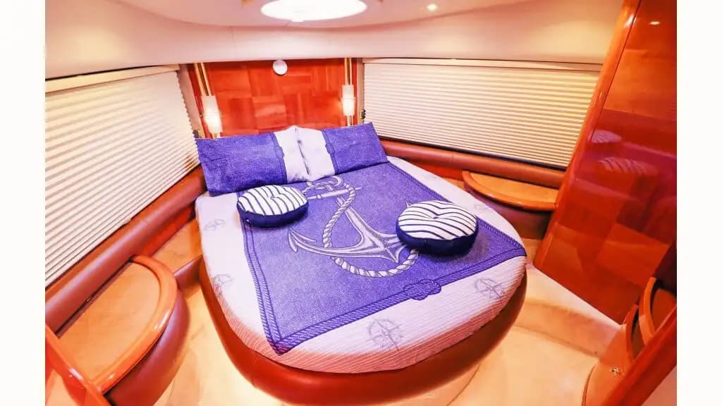 Azimut 17 Metre Lüks Yat ile  Antalya'nın Turkuaz Sularında Gezi, Yüzme ve Çok Özel Organizasyonlar 18