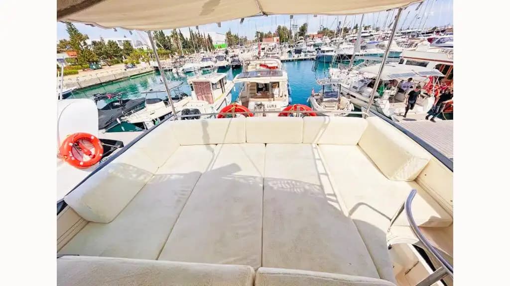 Azimut 17 Metre Lüks Yat ile  Antalya'nın Turkuaz Sularında Gezi, Yüzme ve Çok Özel Organizasyonlar 9