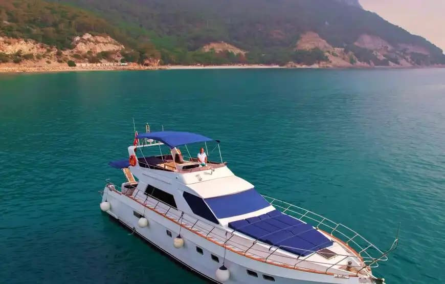 Antalya’nın Muhteşem Koylarında, 21 Metre Uzunluğunda, 12 Kişilik Lüks Yat