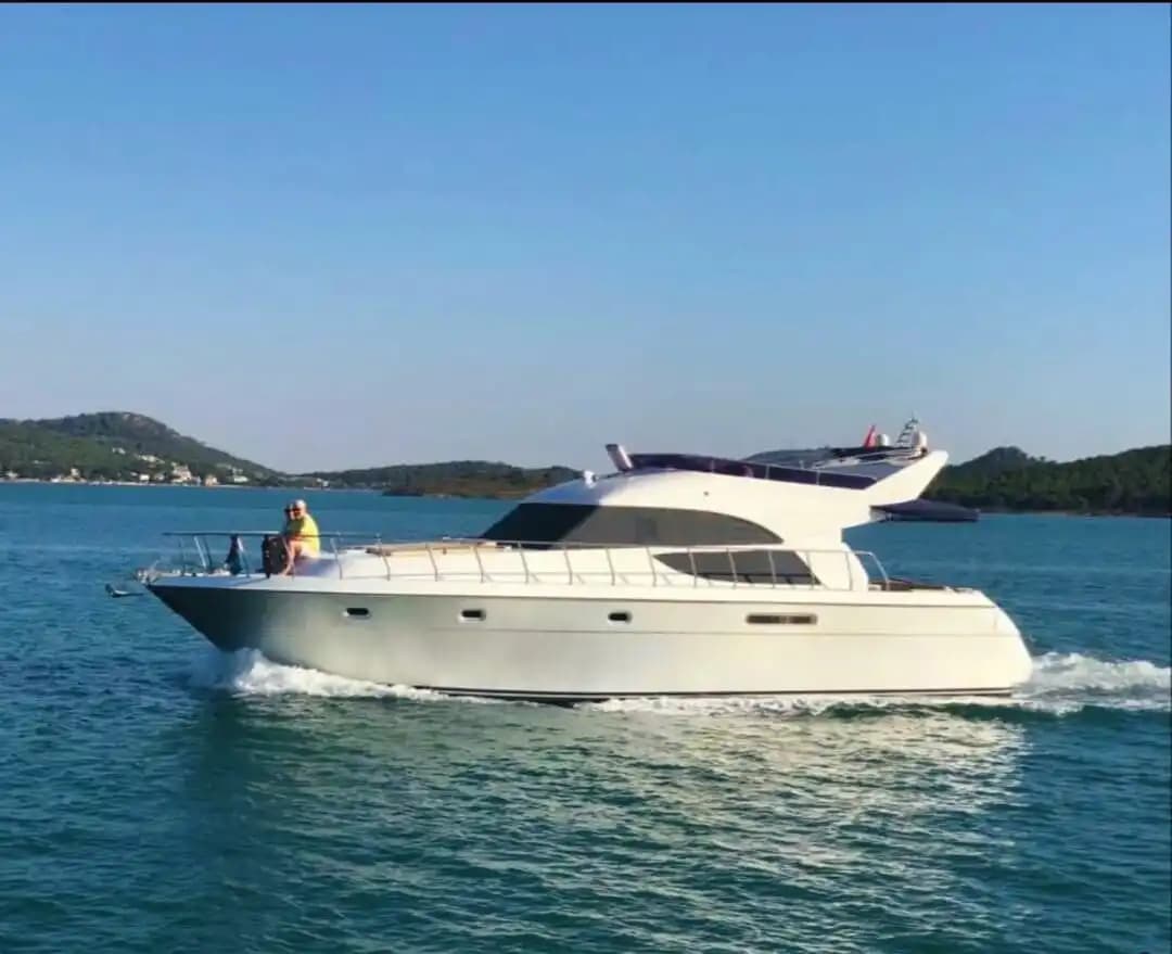 Ayvalık’ta Ultra Lüks Yat Kiralama 3