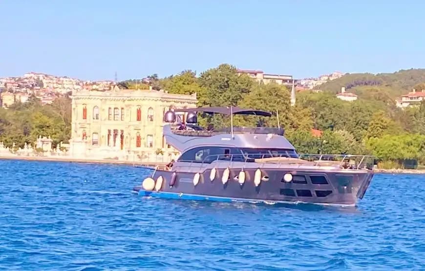 Boğaz’da Günübirlik veya Saatlik Yat Kiralama ile Keyifli Bir Kaçış 2