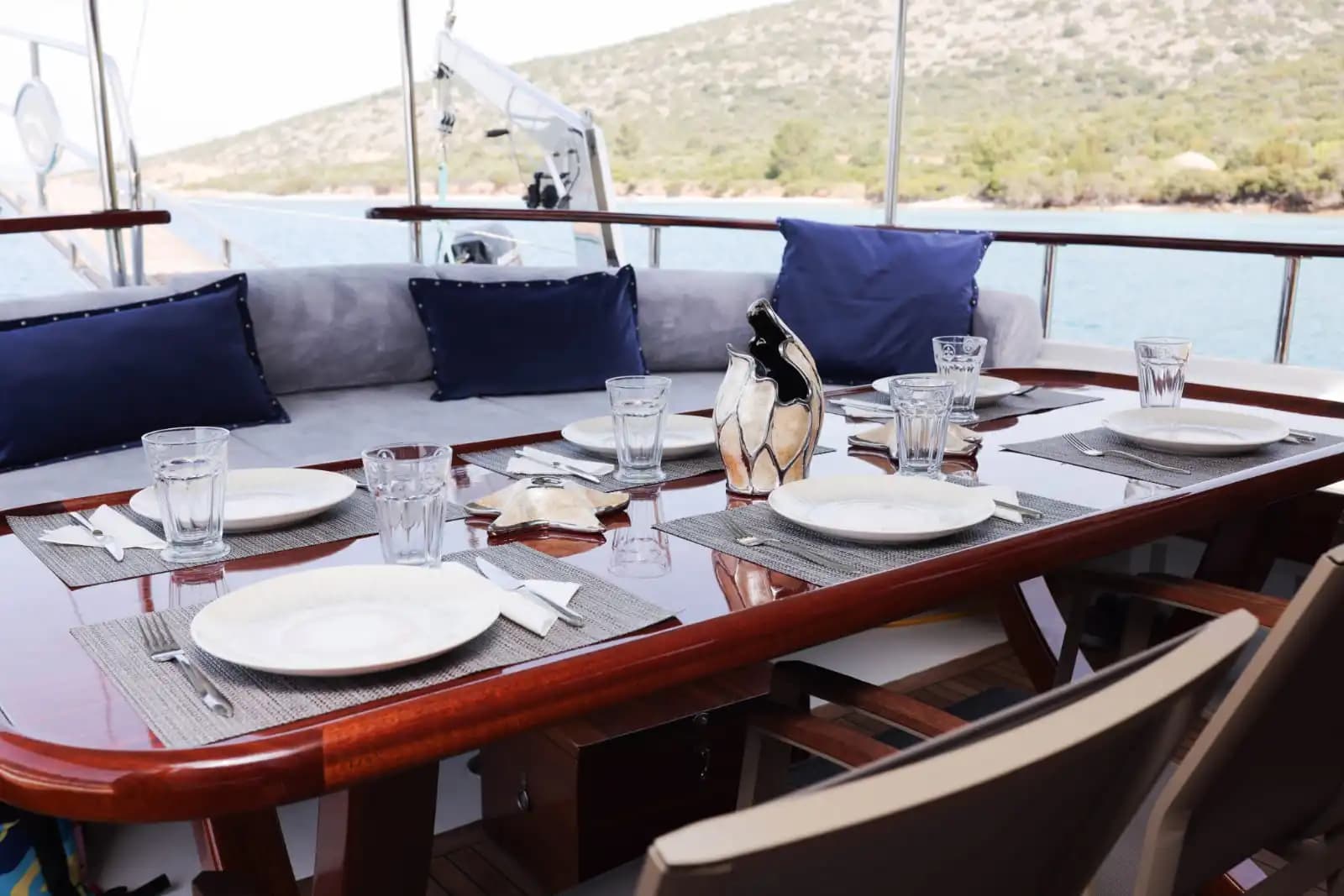 Bodrum'un Muhteşem Koylarında, 15 Metre, 2 Kabinli Butik Gulet 4