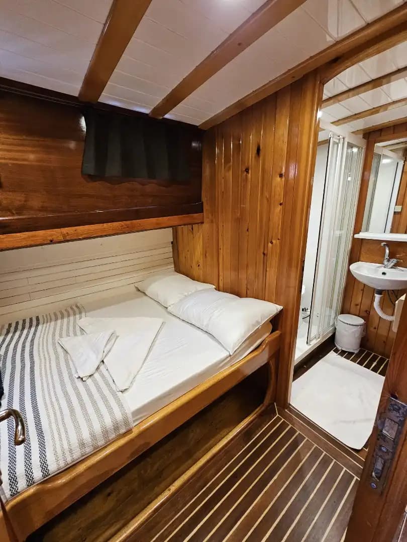 Bodrum'un Muhteşem Koylarında, 15 Metre, 2 Kabinli Butik Gulet 16