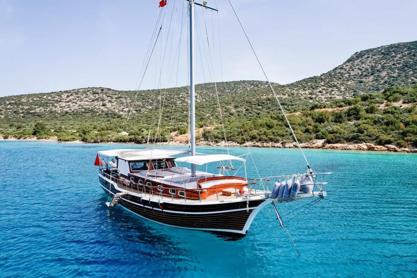 Bodrum'un Muhteşem Koylarında, 15 Metre, 2 Kabinli Butik Gulet - Yatta Bekarlığa Veda