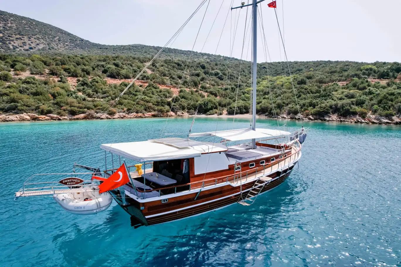 Bodrum'un Muhteşem Koylarında, 15 Metre, 2 Kabinli Butik Gulet 6