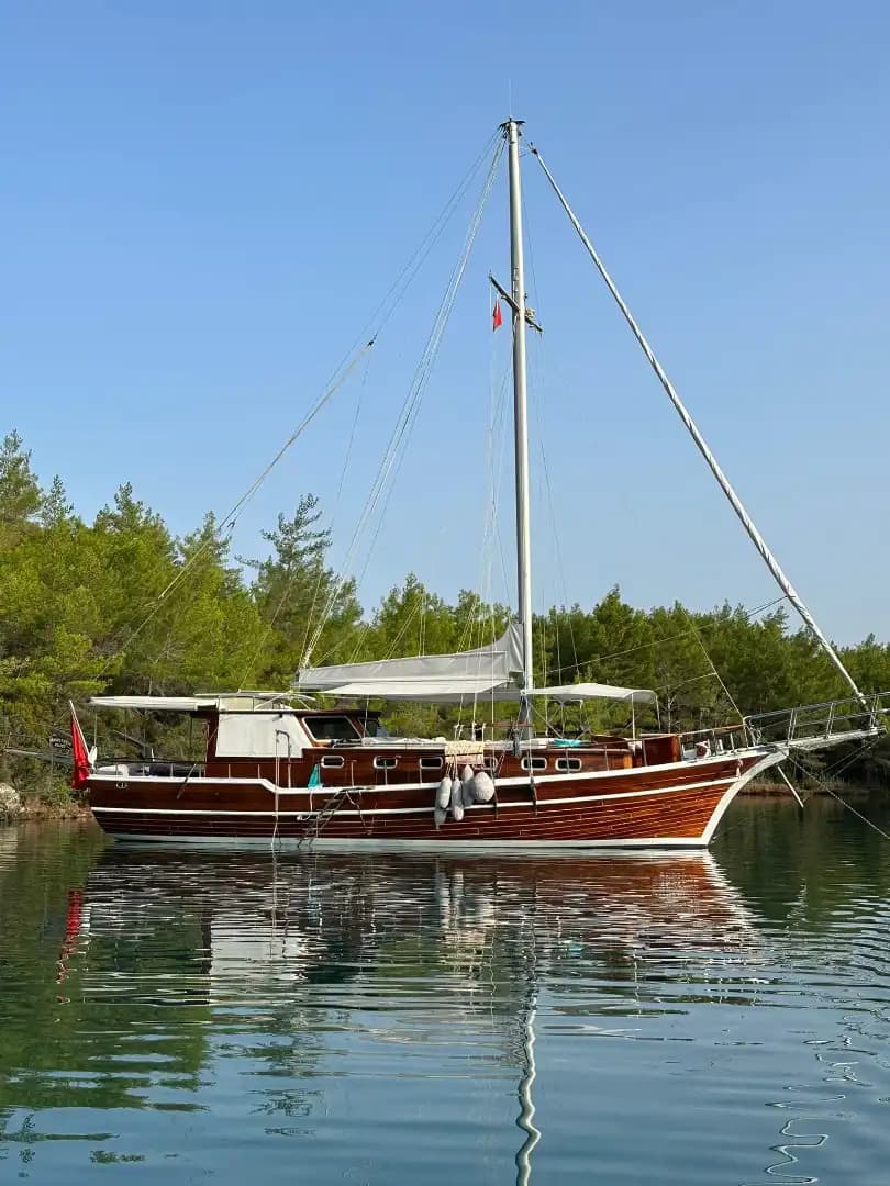 Bodrum'un Muhteşem Koylarında, 15 Metre, 2 Kabinli Butik Gulet 9