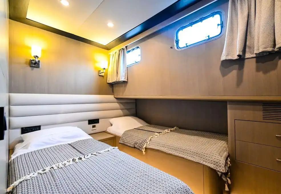 Bodrum 21m Lüks Gulet Kiralama | 3 Kabinli 6 Kişilik Özel Mavi Yolculuk 18