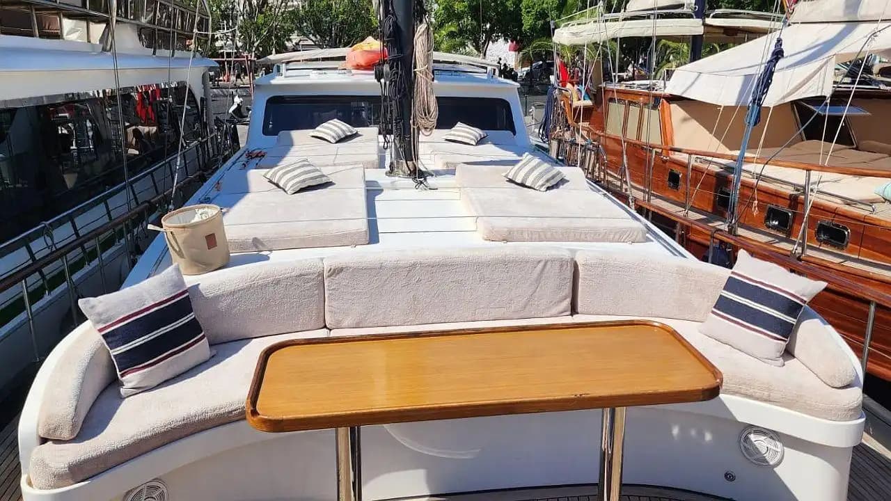 Bodrum 21m Lüks Gulet Kiralama | 3 Kabinli 6 Kişilik Özel Mavi Yolculuk 10