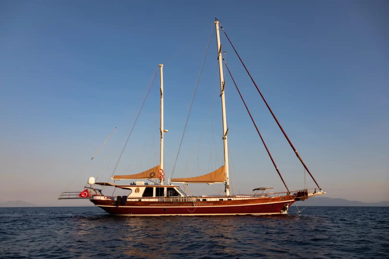 Bodrum’da 27 Metrelik Lüks Gulet ile Eşsiz Deniz Tatili Deneyimi 2