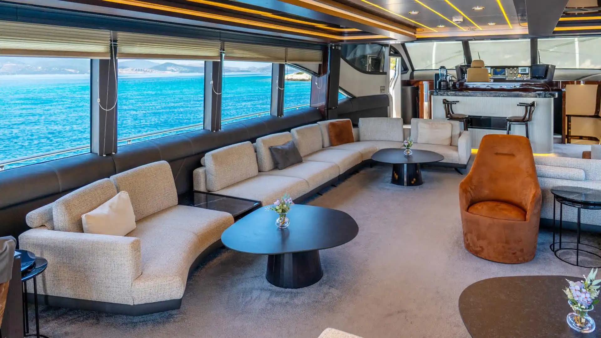 Bodrum'da 80 Kişilik Görkemli 35 Metre Lüks Günlük Tur Motoryatı 27