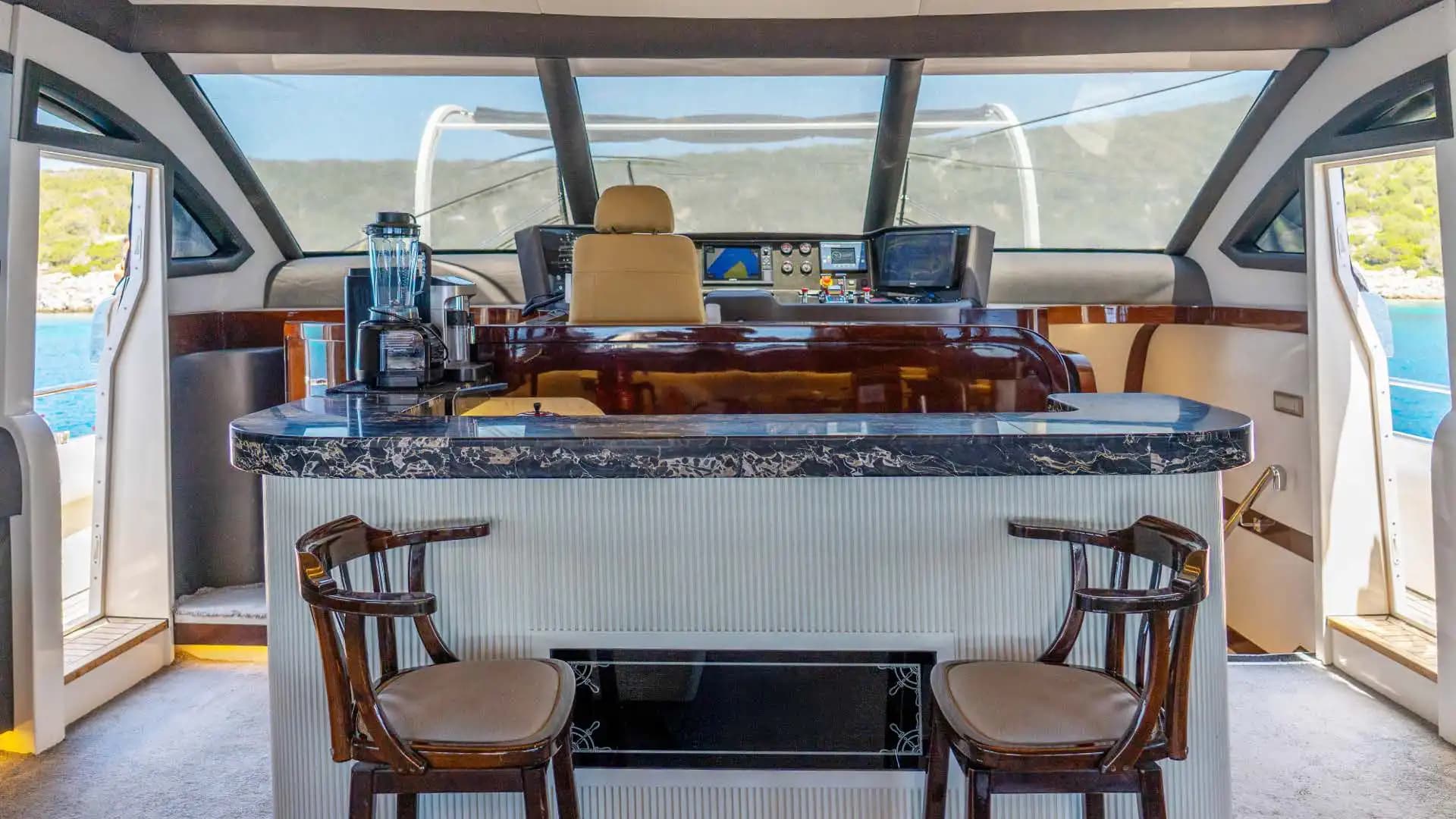 Bodrum'da 80 Kişilik Görkemli 35 Metre Lüks Günlük Tur Motoryatı 28