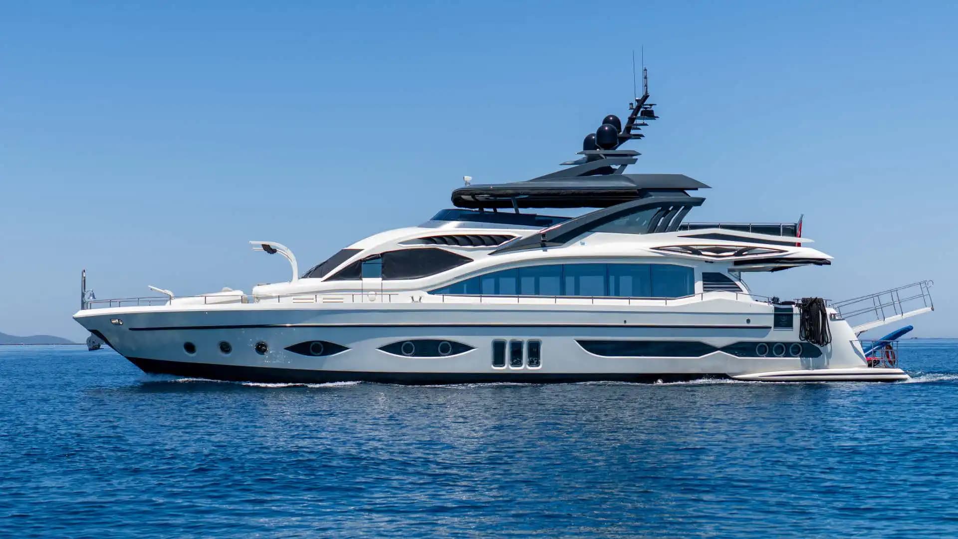 Bodrum'da 80 Kişilik Görkemli 35 Metre Lüks Günlük Tur Motoryatı 2