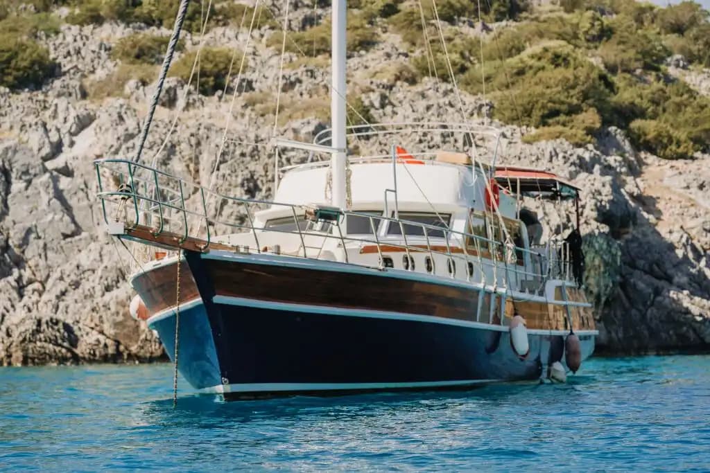 Bodrum’da 20 Metrelik Şık Gulet ile 6 Kişilik Huzurlu Tatil