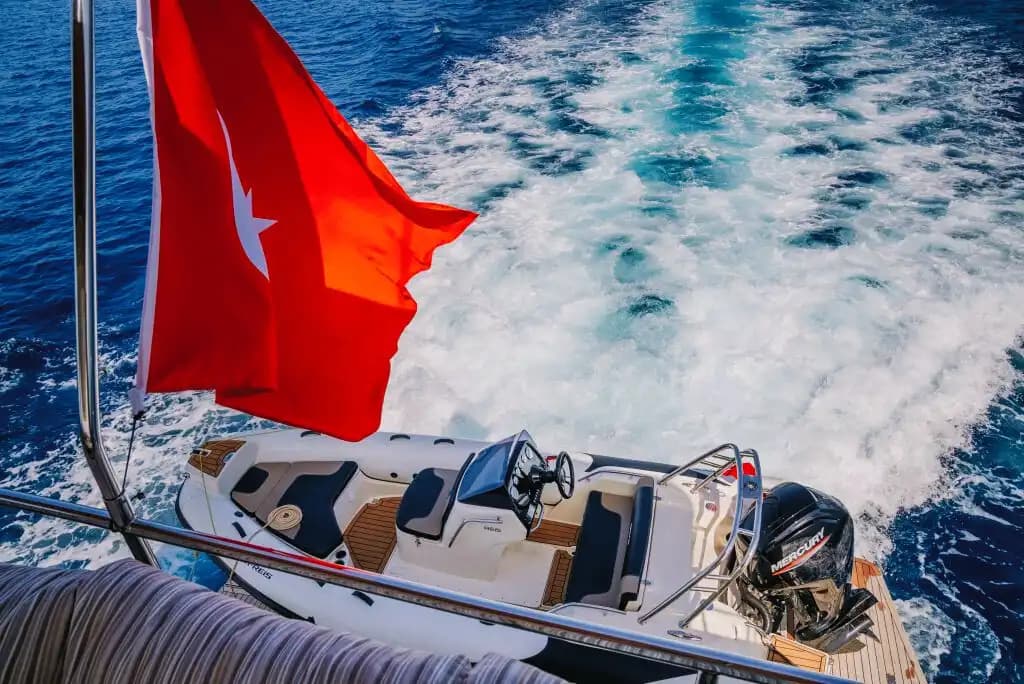 Bodrum’da 20 Metrelik Şık Gulet ile 6 Kişilik Huzurlu Tatil