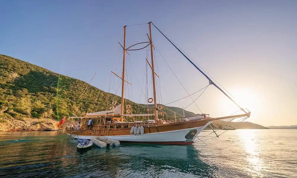 Bodrum Çıkışlı 20 Metrelik Gulet ile 8 Kişilik Konforlu Mavi Tur