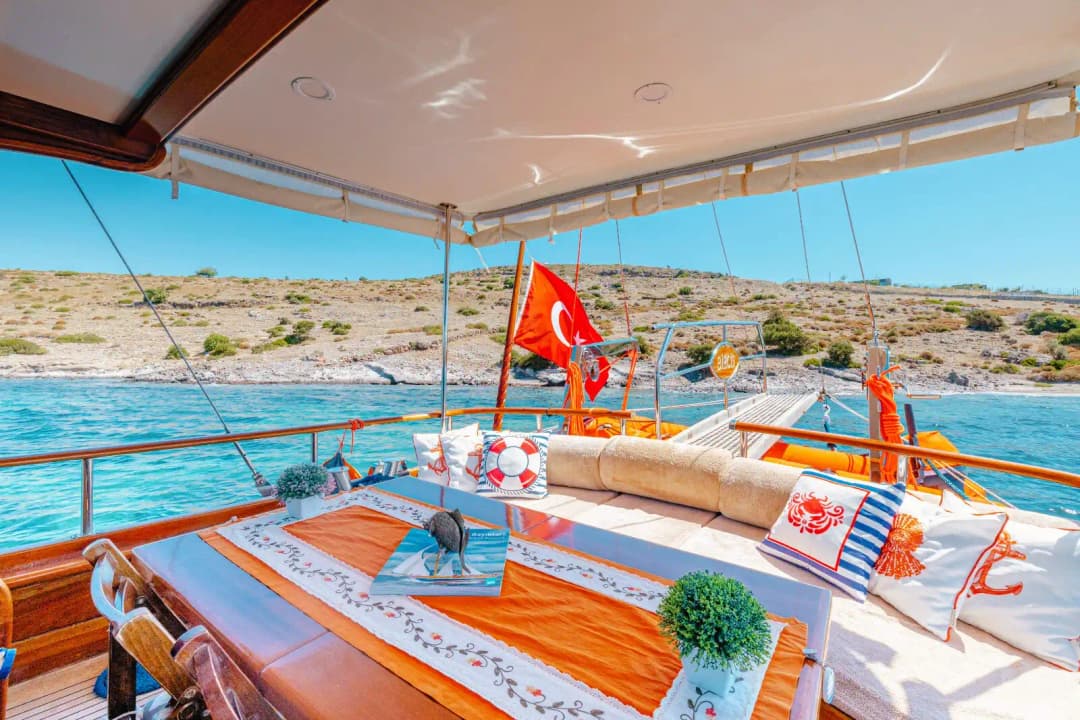 Bodrum’un Sakin Sularında Huzurlu ve Unutulmaz Mavi Tur İçin Gulet