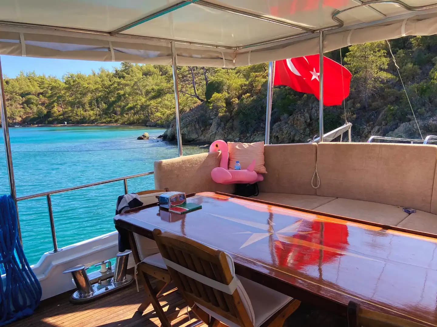 Bodrum’da 17 Metrelik 3 Kabinli  Konforlu Gulet ile Lüks Mavi Yolculuk Deneyimi 10