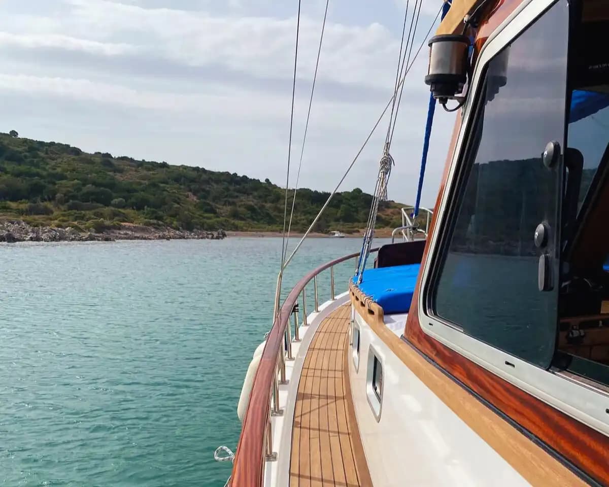 Bodrum’da Günübirlik Kiralık Özel Tekne ile Unutulmaz Deniz Keyfi 6