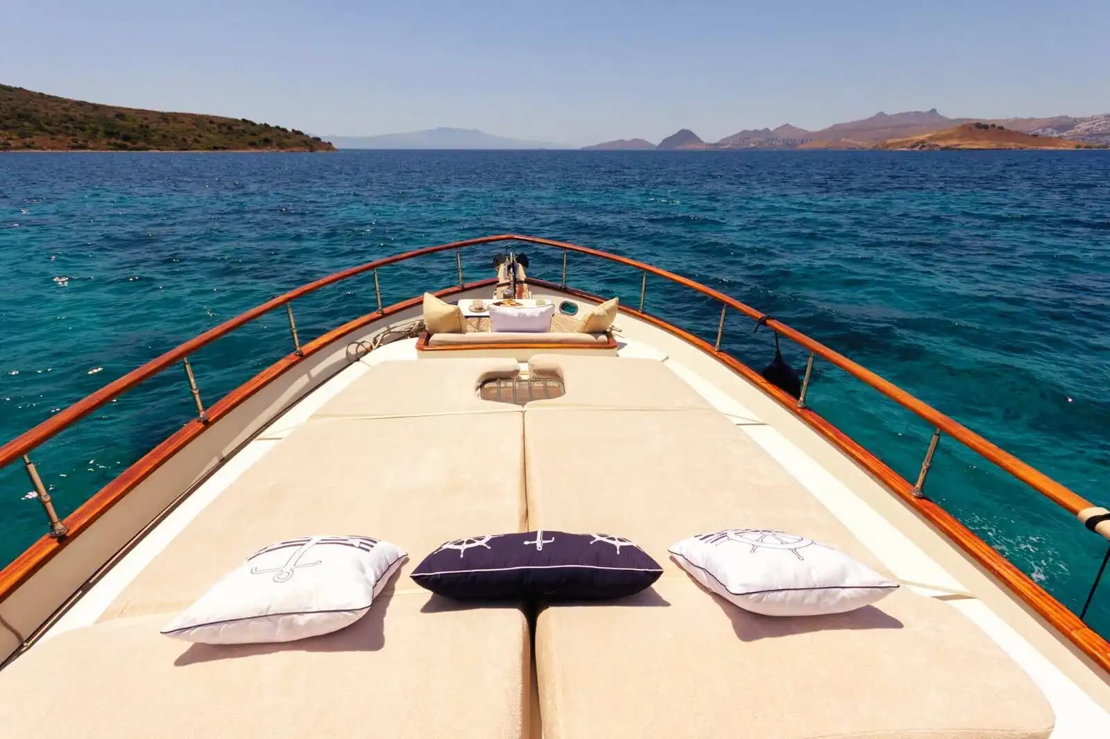 Bodrum’un Muhteşem Mavi Denizinde Konaklamalı veya Günübirlik Gulet 8