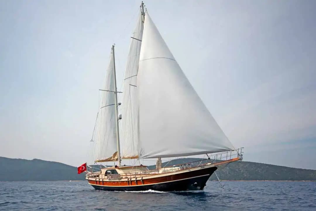 Bodrum'un Harika Denizinde 4 Kabinli Gulet ile 8 Kişilik Özel ve Konforlu Tatil