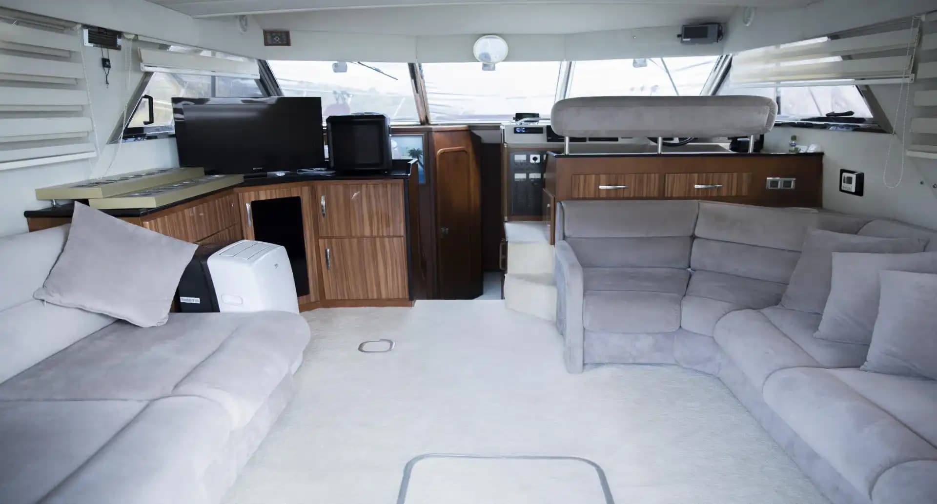 Bodrum Koylarında Hız ve Konforun Buluştuğu, Fairline 55 Lüks Motoryat 15